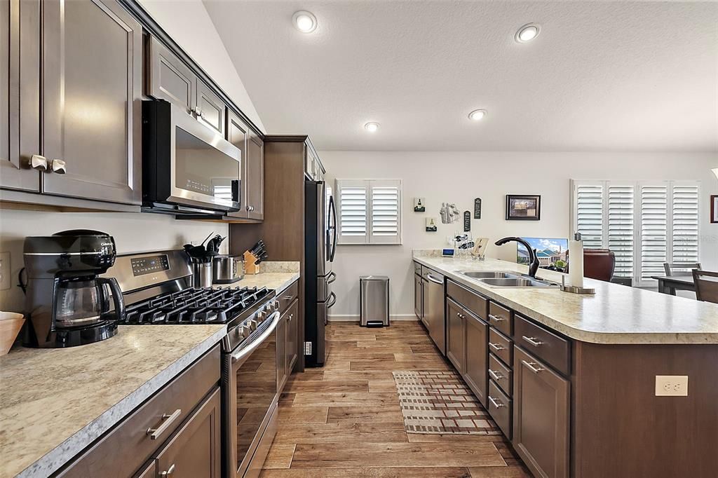: $2,600 (3 beds, 2 baths, 1630 Square Feet)