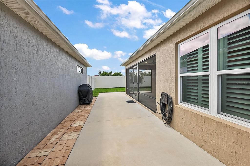 : $2,600 (3 beds, 2 baths, 1630 Square Feet)