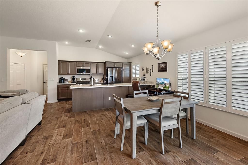 : $2,600 (3 beds, 2 baths, 1630 Square Feet)