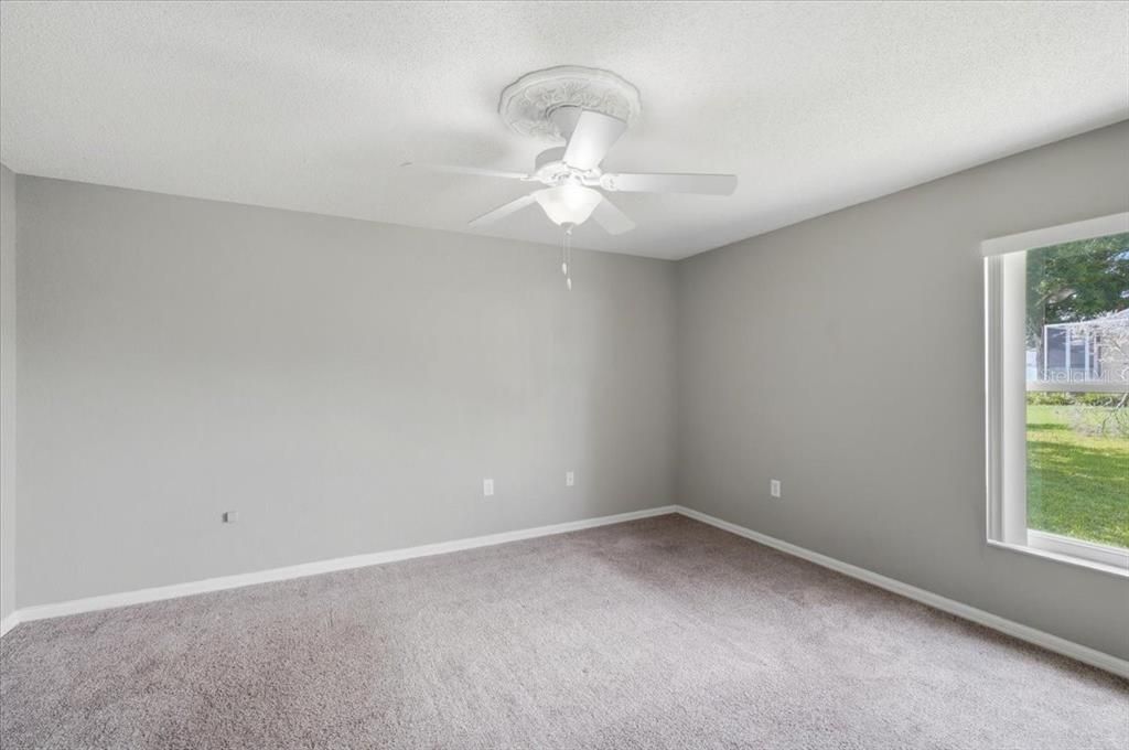 Activo con contrato: $325,000 (3 camas, 2 baños, 1883 Pies cuadrados)