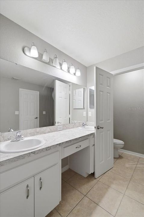 Activo con contrato: $325,000 (3 camas, 2 baños, 1883 Pies cuadrados)