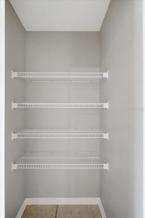 Activo con contrato: $325,000 (3 camas, 2 baños, 1883 Pies cuadrados)
