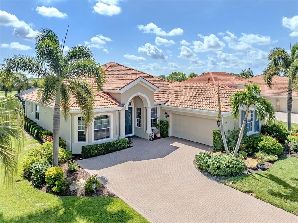Activo con contrato: $799,999 (3 camas, 2 baños, 2393 Pies cuadrados)