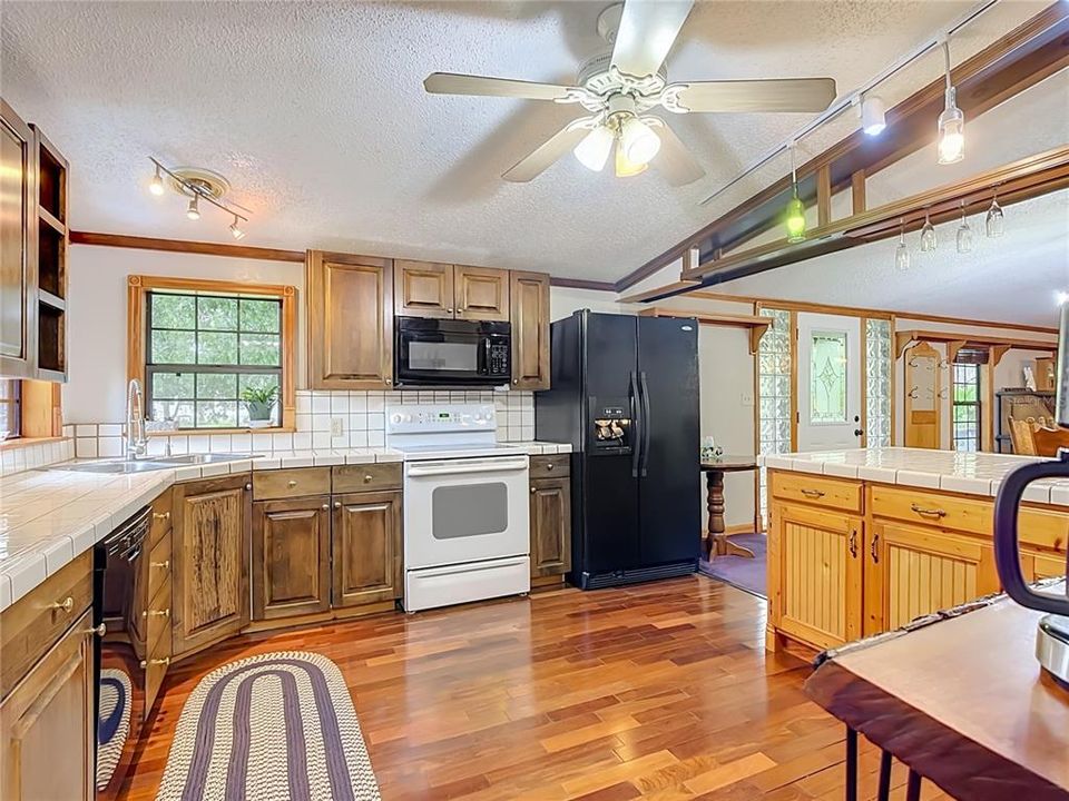 En Venta: $289,000 (2 camas, 2 baños, 1080 Pies cuadrados)