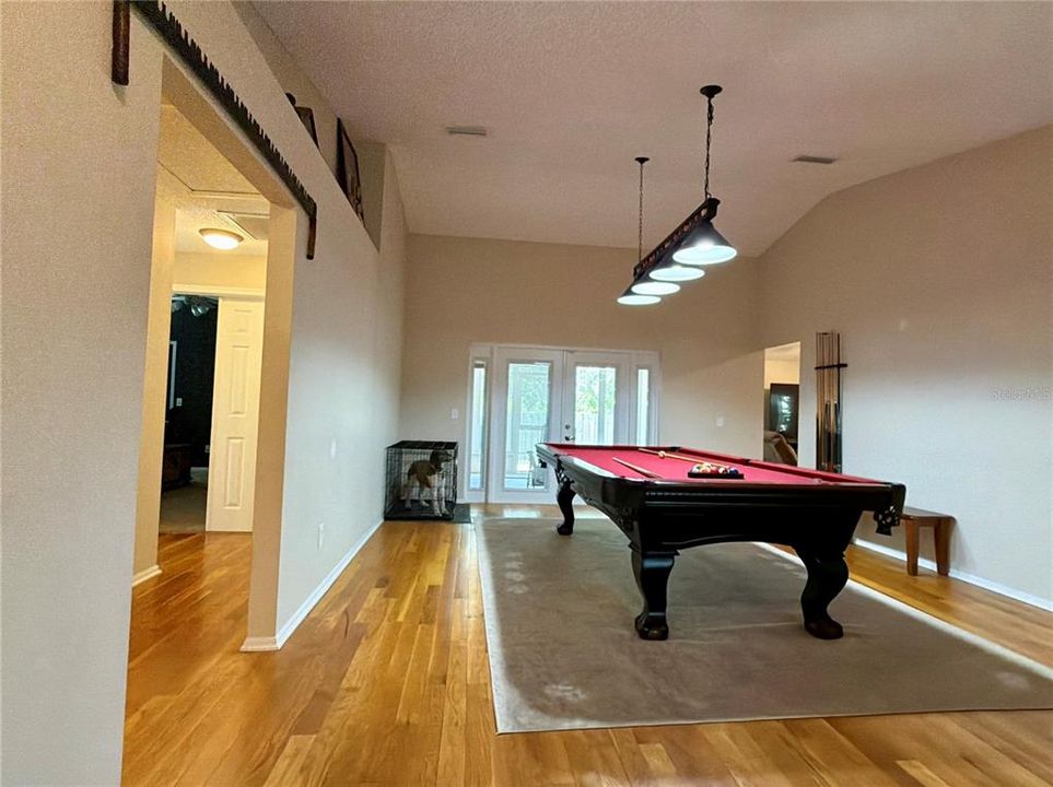 На продажу: $385,900 (3 спален, 2 ванн, 1775 Квадратных фут)