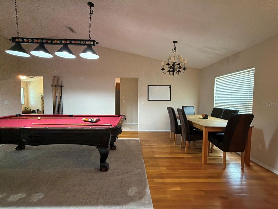 На продажу: $385,900 (3 спален, 2 ванн, 1775 Квадратных фут)