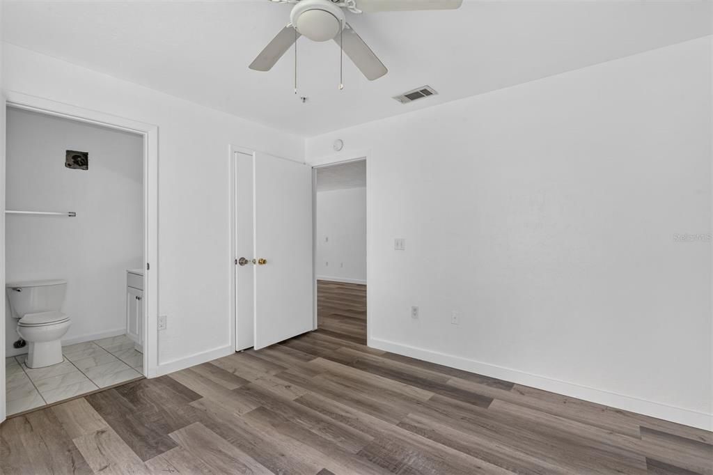 En Venta: $180,000 (4 camas, 4 baños, 1177 Pies cuadrados)