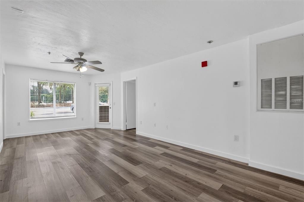 En Venta: $180,000 (4 camas, 4 baños, 1177 Pies cuadrados)