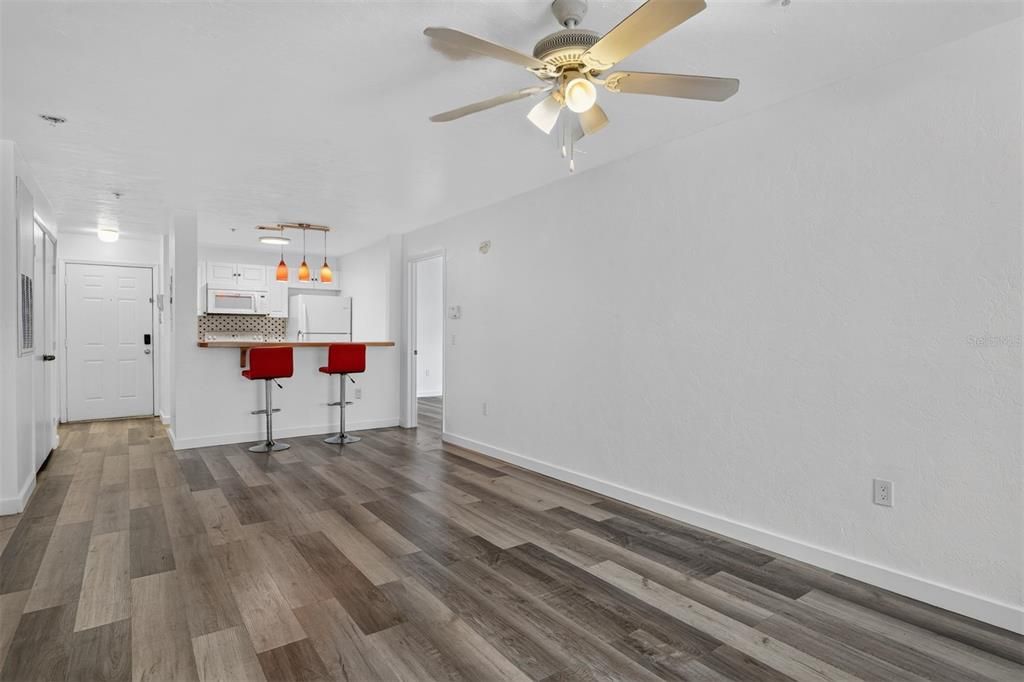 En Venta: $180,000 (4 camas, 4 baños, 1177 Pies cuadrados)