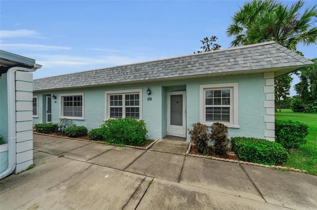 For Sale: $149,900 (2 beds, 2 baths, 923 Square Feet)