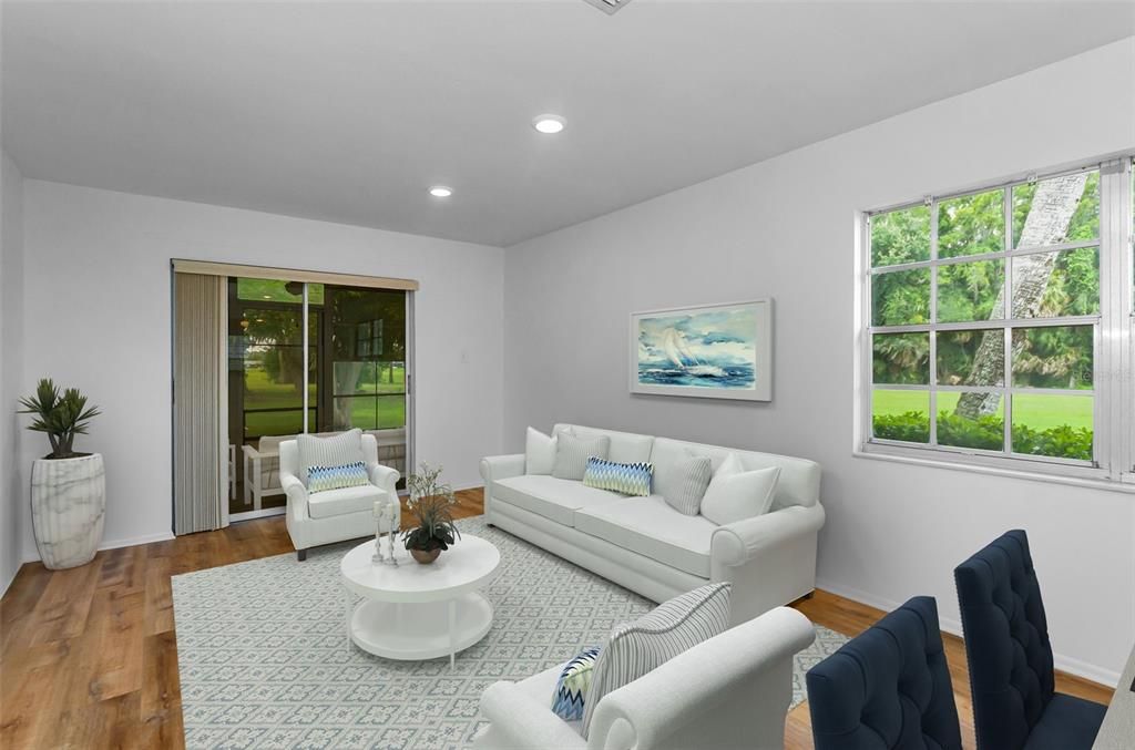 For Sale: $149,900 (2 beds, 2 baths, 923 Square Feet)