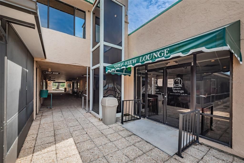 For Sale: $149,900 (2 beds, 2 baths, 923 Square Feet)