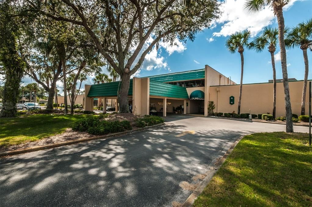 For Sale: $149,900 (2 beds, 2 baths, 923 Square Feet)