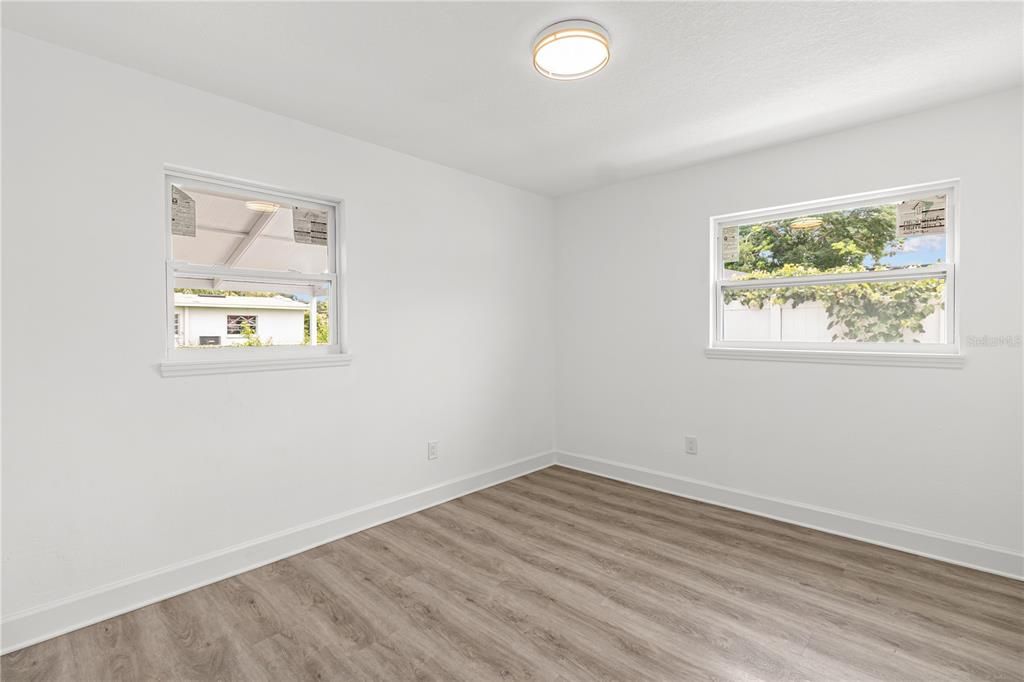 For Sale: $499,000 (4 beds, 2 baths, 1493 Square Feet)