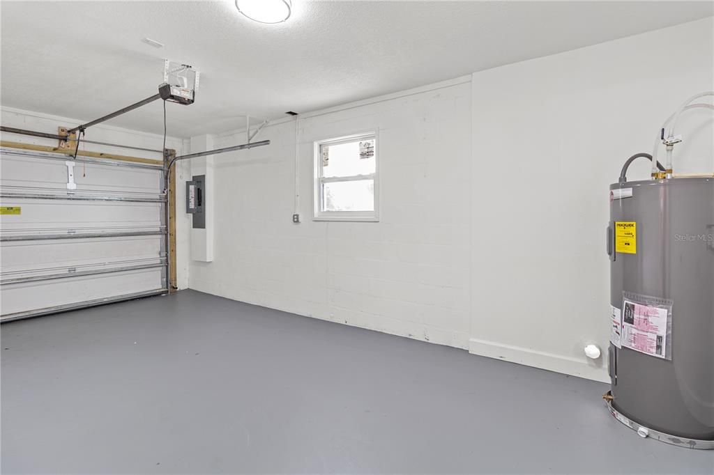 For Sale: $499,000 (4 beds, 2 baths, 1493 Square Feet)