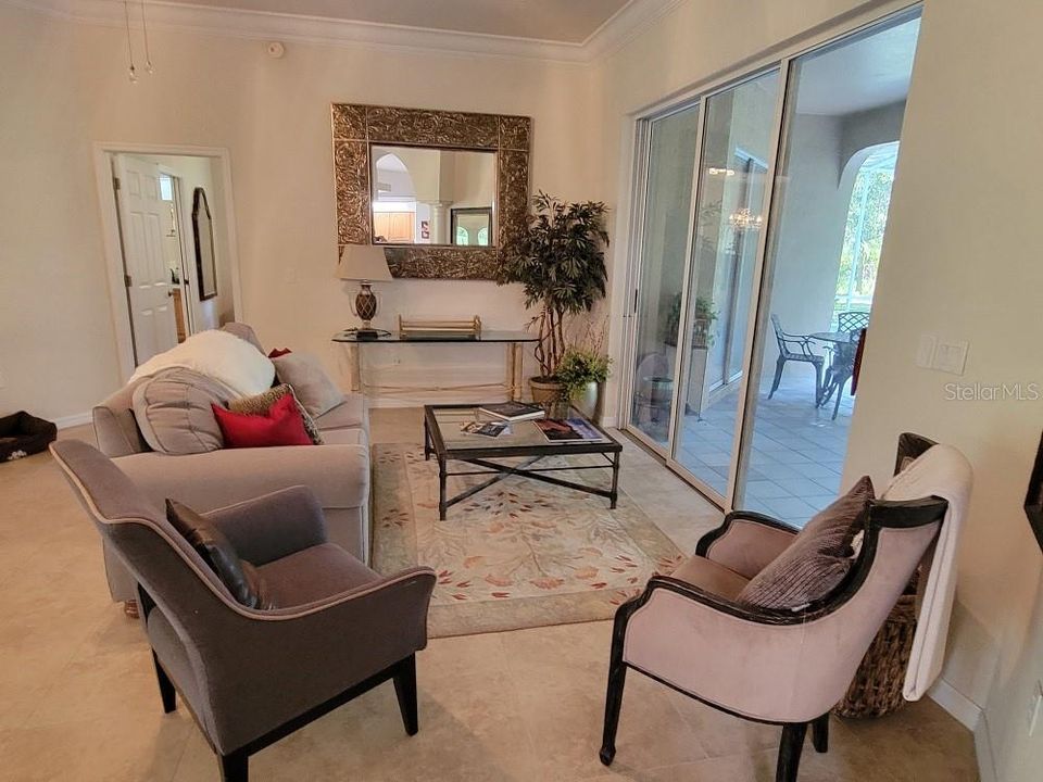 En Venta: $1,320,000 (3 camas, 2 baños, 2703 Pies cuadrados)