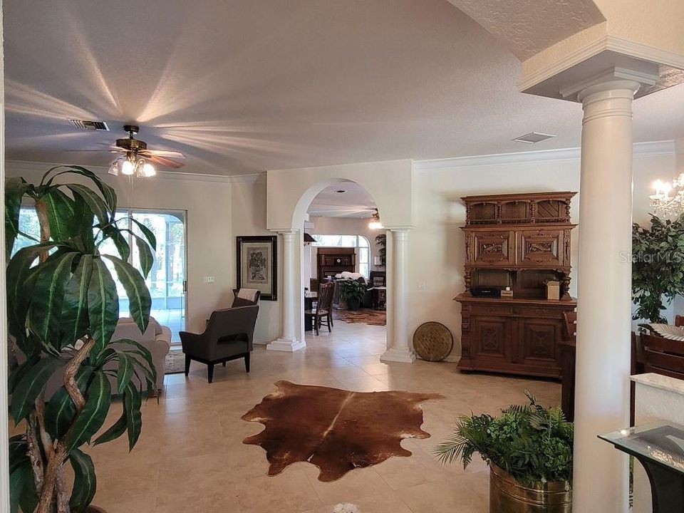 En Venta: $1,320,000 (3 camas, 2 baños, 2703 Pies cuadrados)