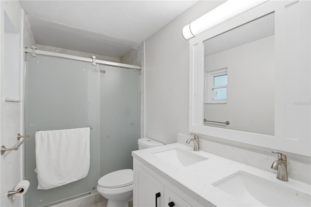На продажу: $259,900 (3 спален, 2 ванн, 1188 Квадратных фут)