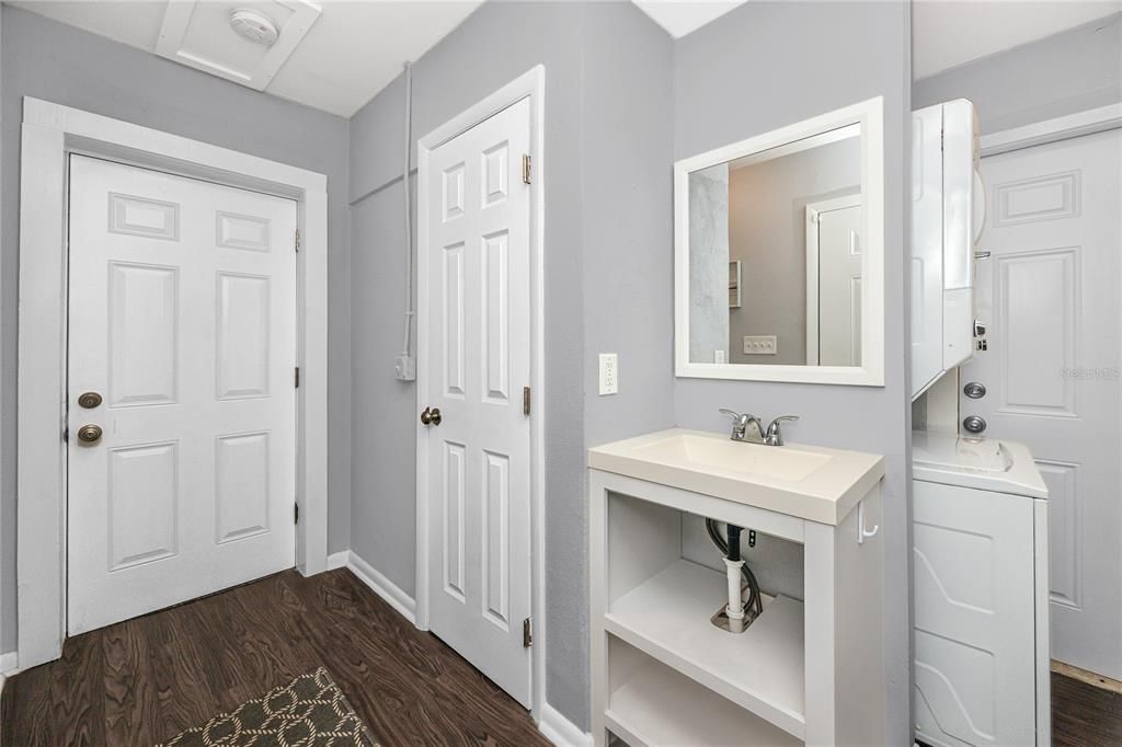 На продажу: $412,000 (2 спален, 2 ванн, 1292 Квадратных фут)