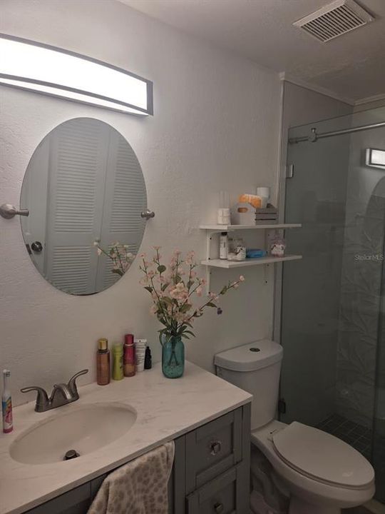 В аренду: $1,800 (2 спален, 1 ванн, 1007 Квадратных фут)