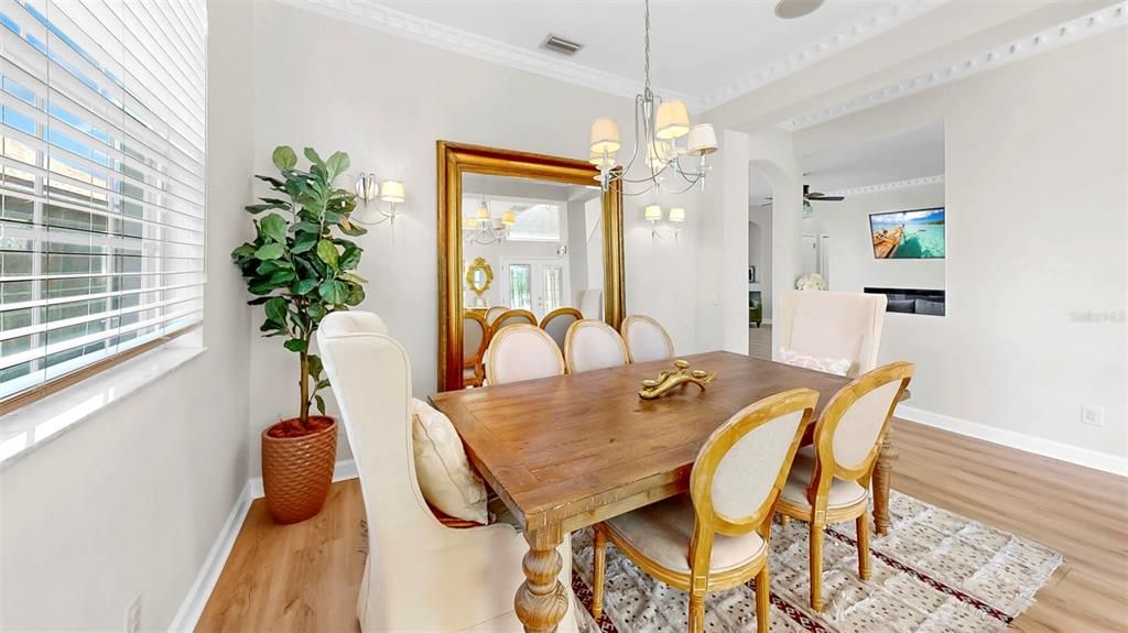 На продажу: $399,000 (5 спален, 2 ванн, 2490 Квадратных фут)