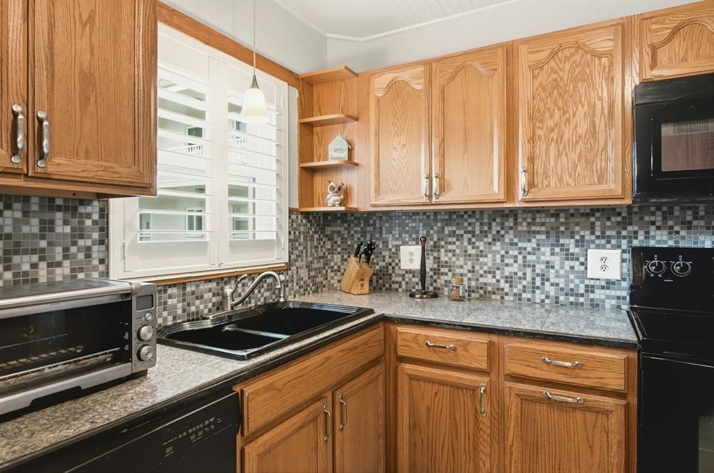 En Venta: $175,000 (2 camas, 2 baños, 1360 Pies cuadrados)