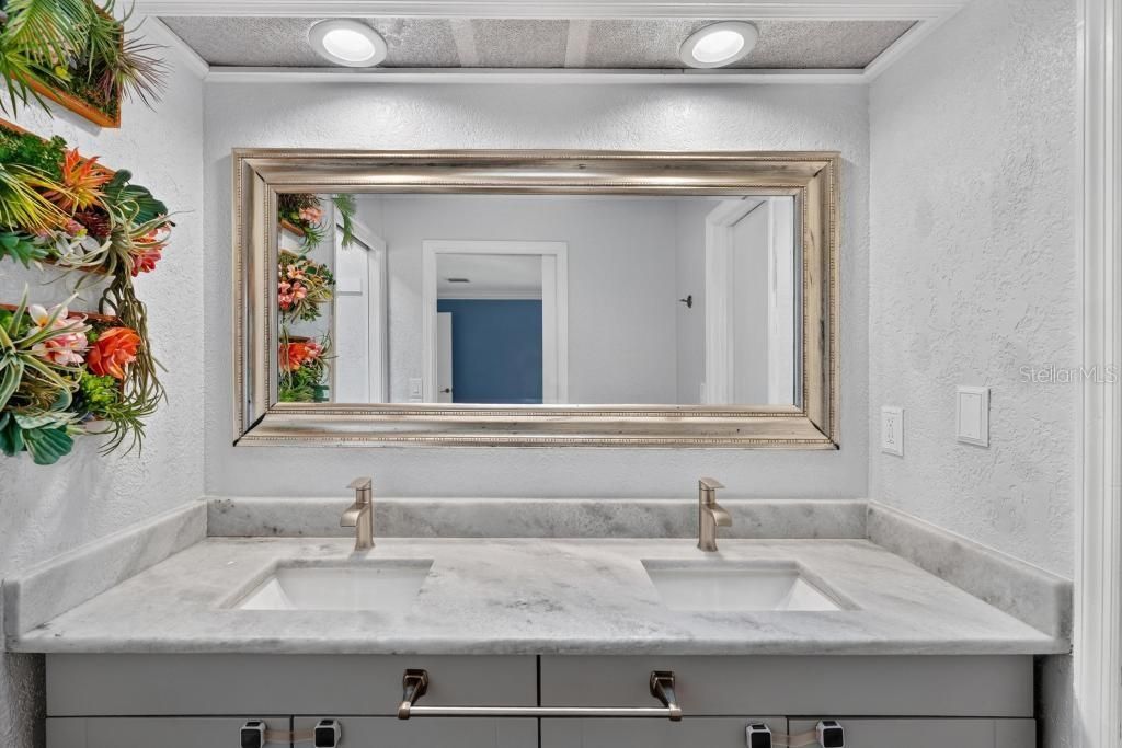 На продажу: $629,900 (4 спален, 2 ванн, 2173 Квадратных фут)