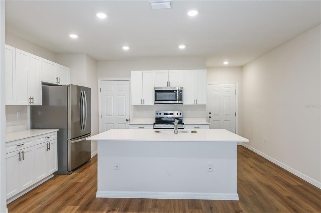 En Venta: $339,990 (3 camas, 2 baños, 1720 Pies cuadrados)