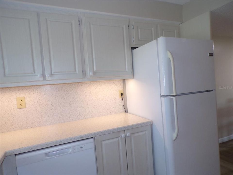 В аренду: $1,750 (2 спален, 2 ванн, 1220 Квадратных фут)