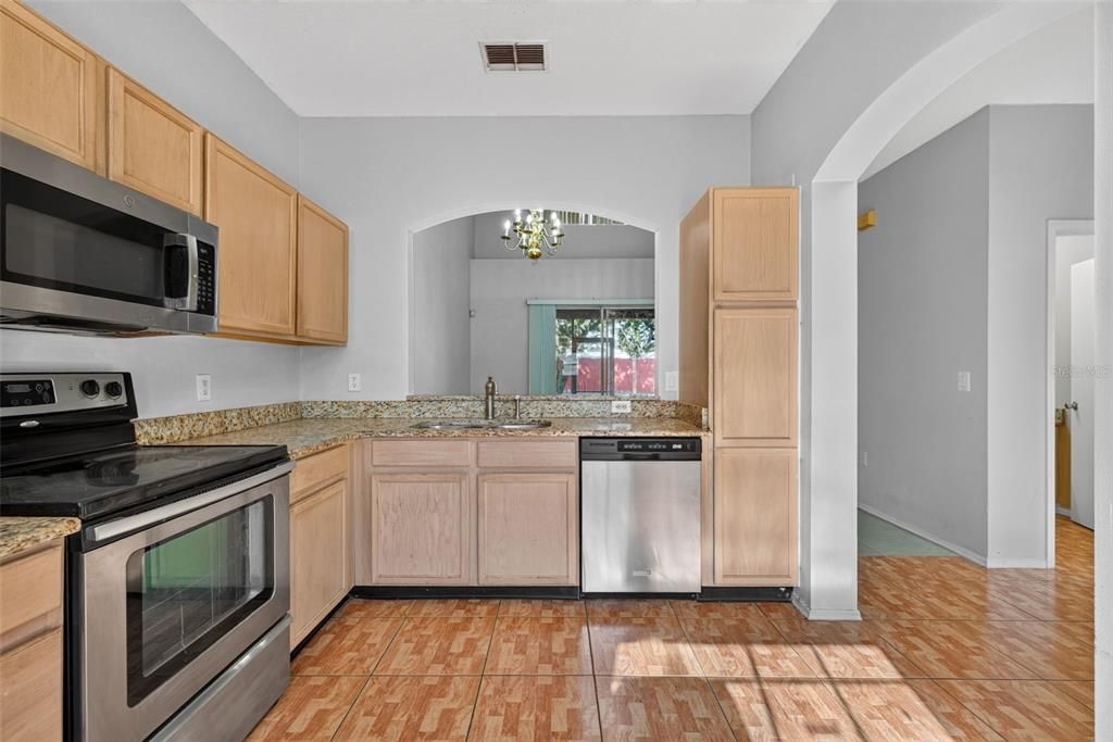 На продажу: $289,900 (3 спален, 2 ванн, 1543 Квадратных фут)