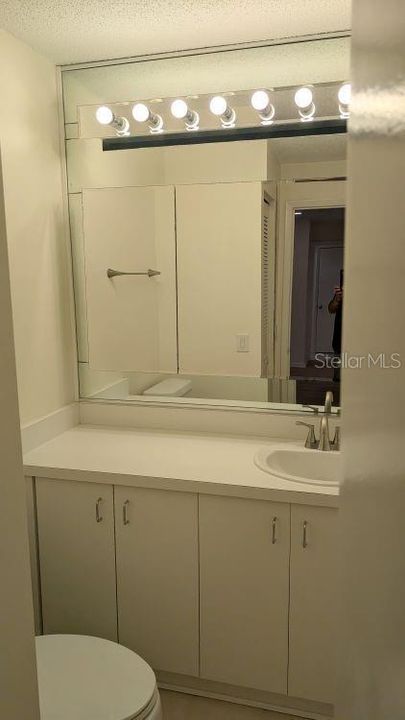 For Sale: $158,000 (2 beds, 1 baths, 912 Square Feet)