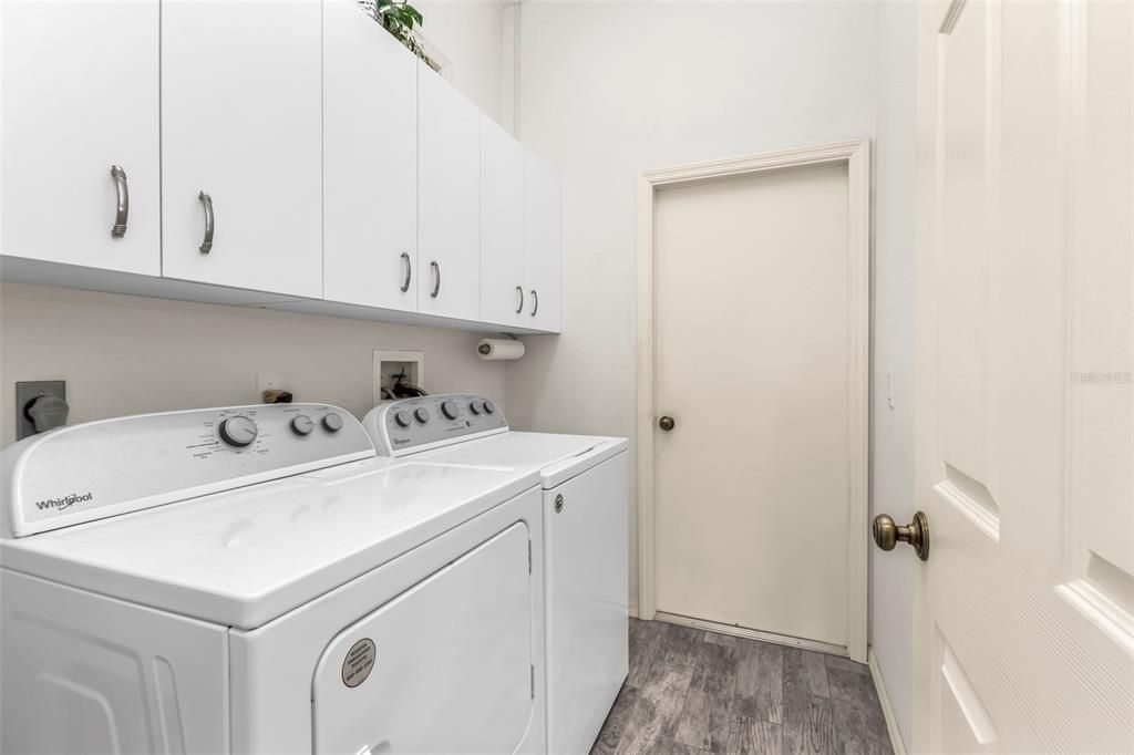 For Sale: $328,000 (3 beds, 2 baths, 1698 Square Feet)