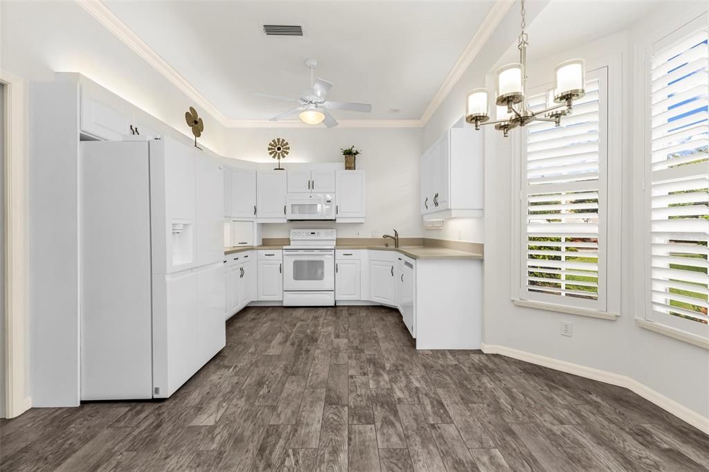 For Sale: $328,000 (3 beds, 2 baths, 1698 Square Feet)