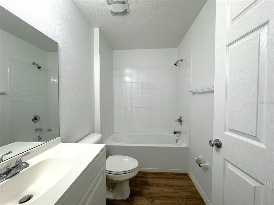 В аренду: $1,450 (2 спален, 2 ванн, 1084 Квадратных фут)