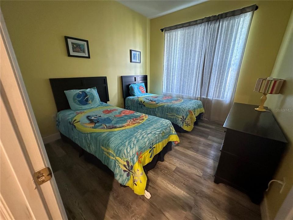 En Venta: $415,000 (4 camas, 2 baños, 1701 Pies cuadrados)