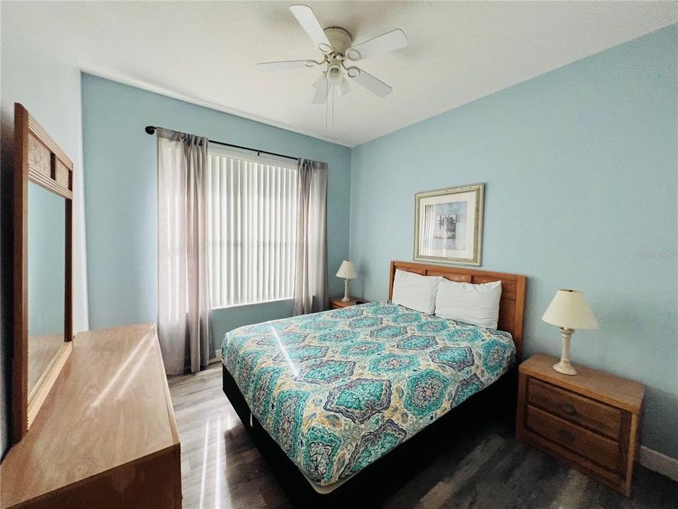 En Venta: $415,000 (4 camas, 2 baños, 1701 Pies cuadrados)