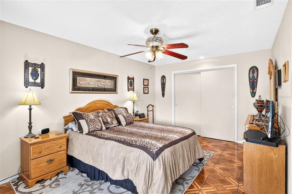 En Venta: $325,000 (2 camas, 2 baños, 1218 Pies cuadrados)