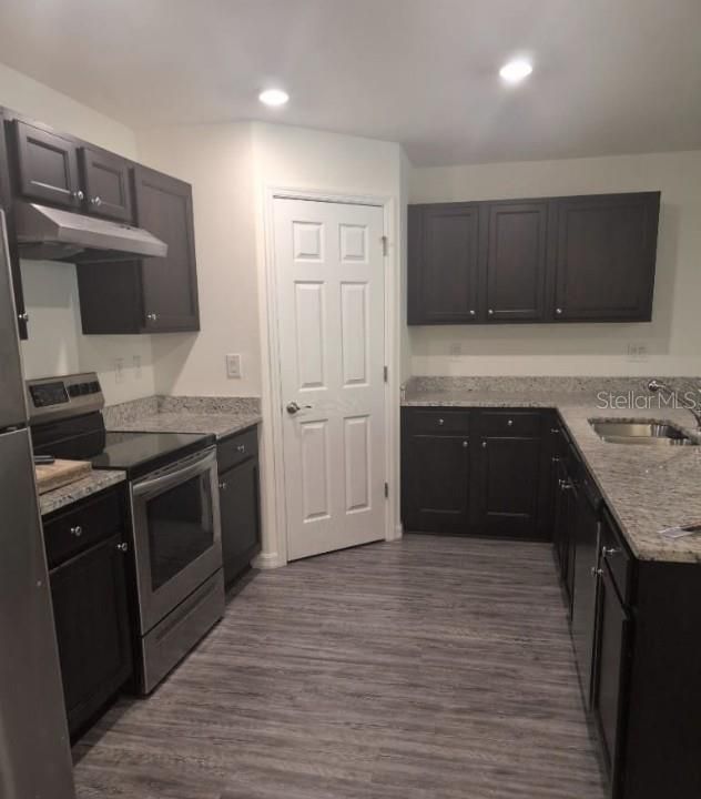 En Venta: $438,900 (4 camas, 0 baños, 2592 Pies cuadrados)