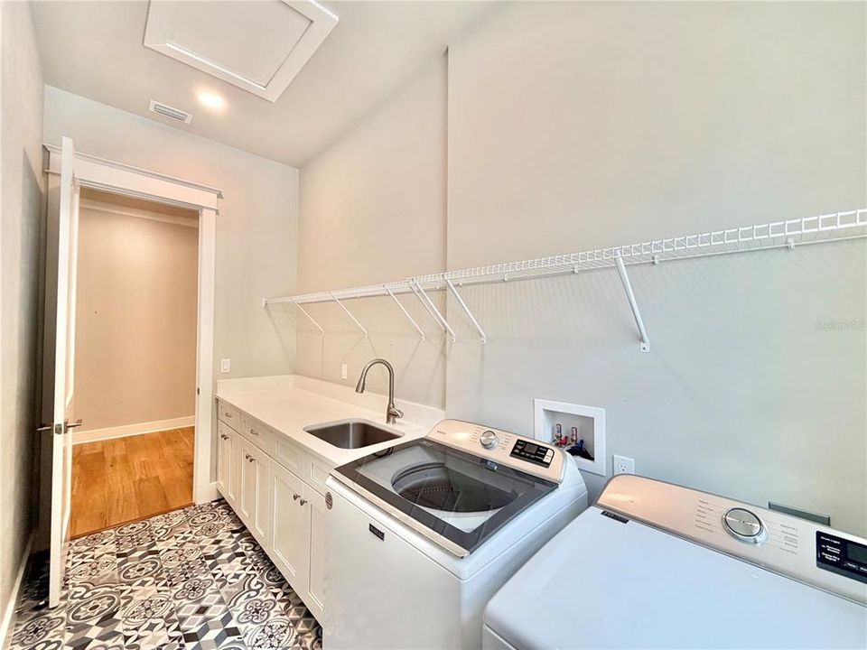 На продажу: $424,900 (3 спален, 2 ванн, 1742 Квадратных фут)
