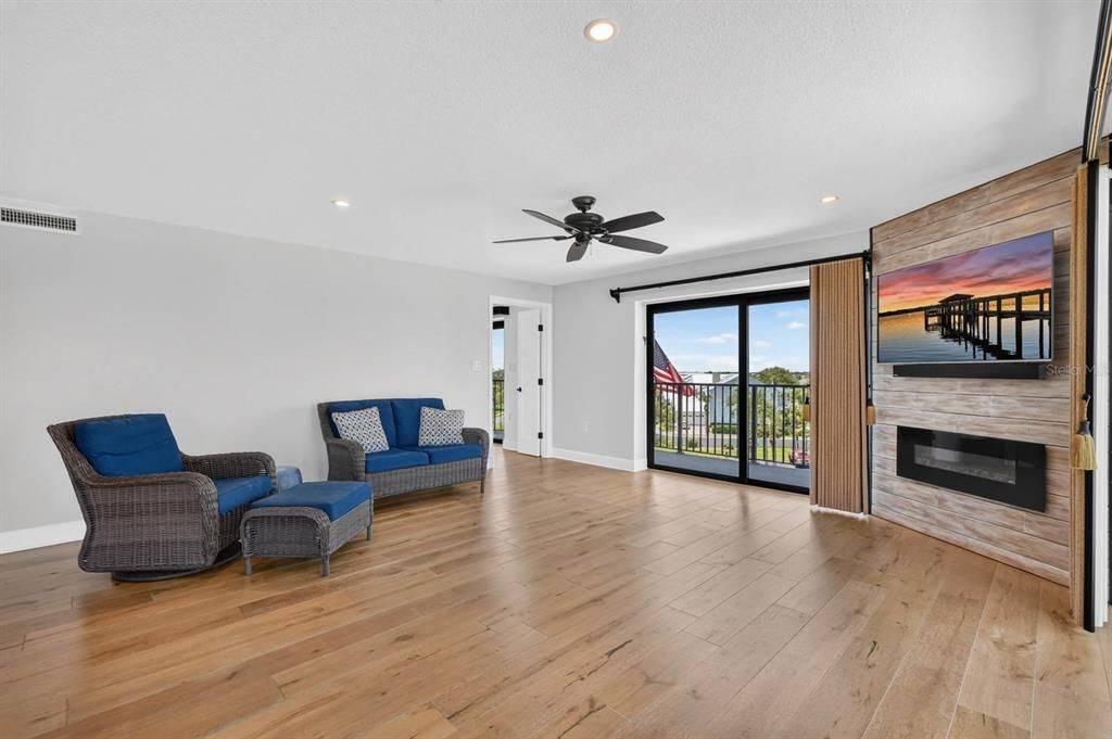En Venta: $759,000 (2 camas, 2 baños, 1259 Pies cuadrados)