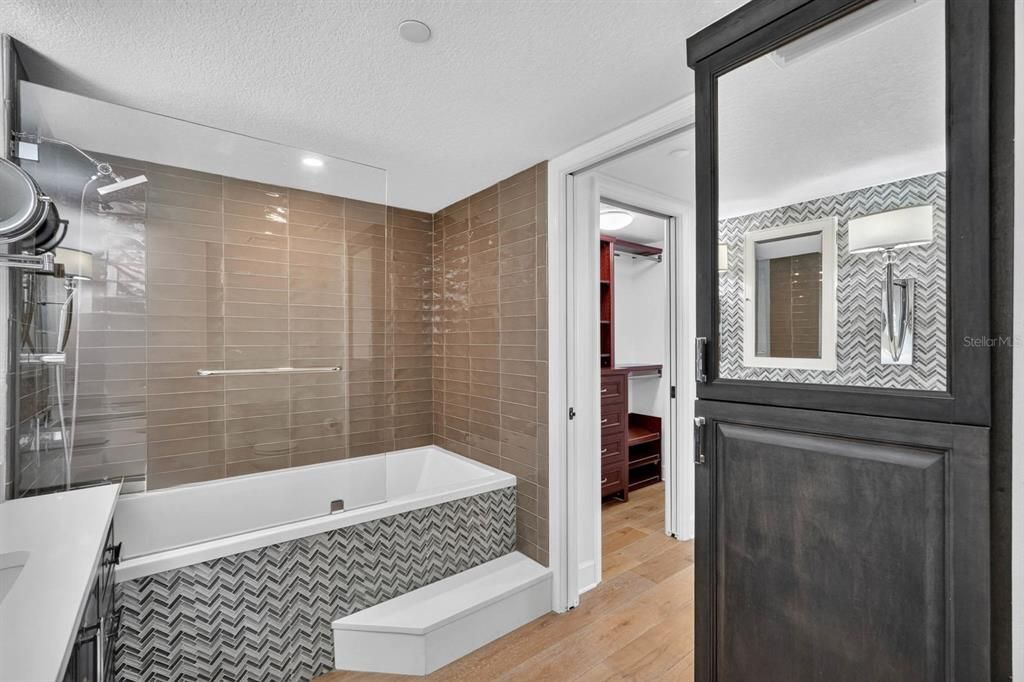 En Venta: $759,000 (2 camas, 2 baños, 1259 Pies cuadrados)