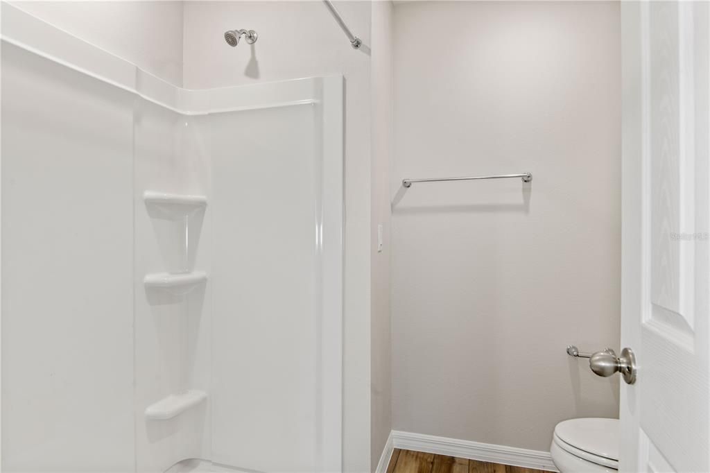 На продажу: $299,990 (3 спален, 2 ванн, 1534 Квадратных фут)