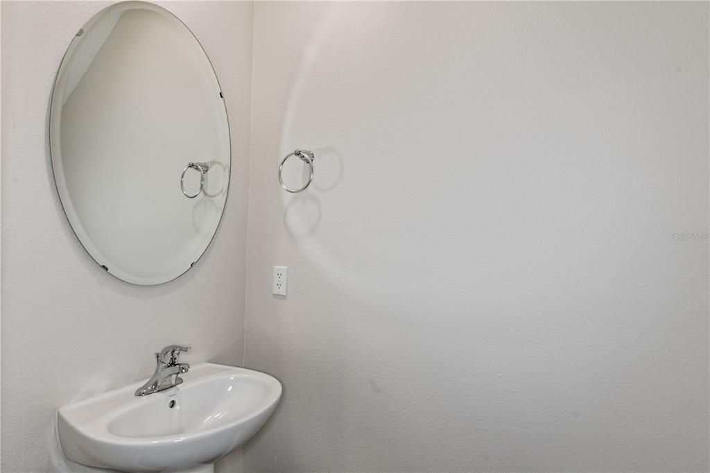 На продажу: $299,990 (3 спален, 2 ванн, 1534 Квадратных фут)