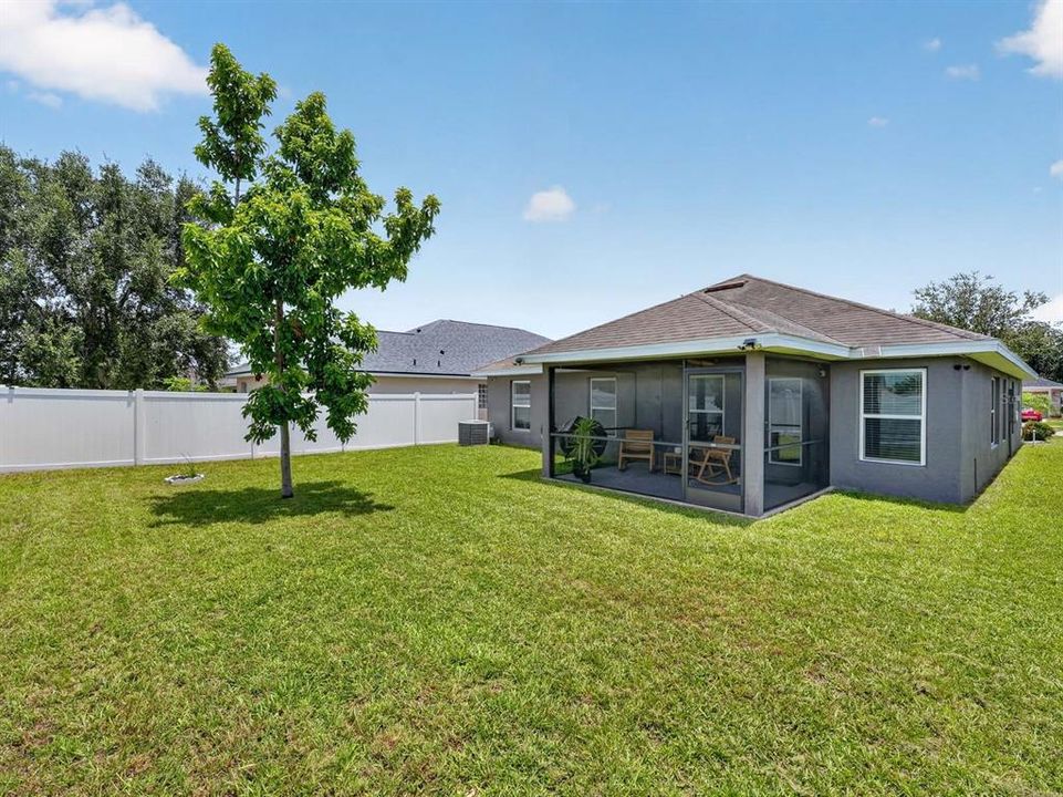 En Venta: $330,000 (4 camas, 2 baños, 1682 Pies cuadrados)