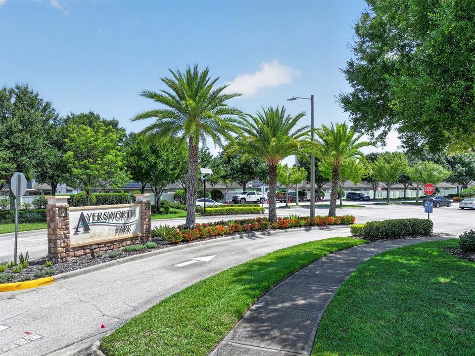 En Venta: $330,000 (4 camas, 2 baños, 1682 Pies cuadrados)