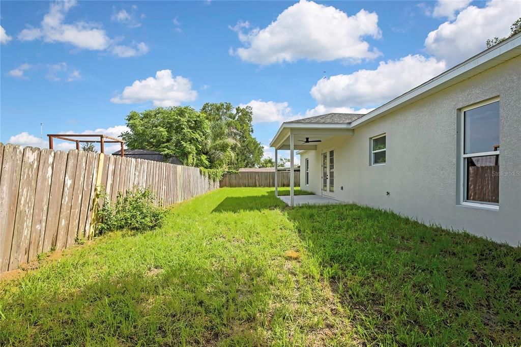 Activo con contrato: $349,900 (3 camas, 2 baños, 1533 Pies cuadrados)