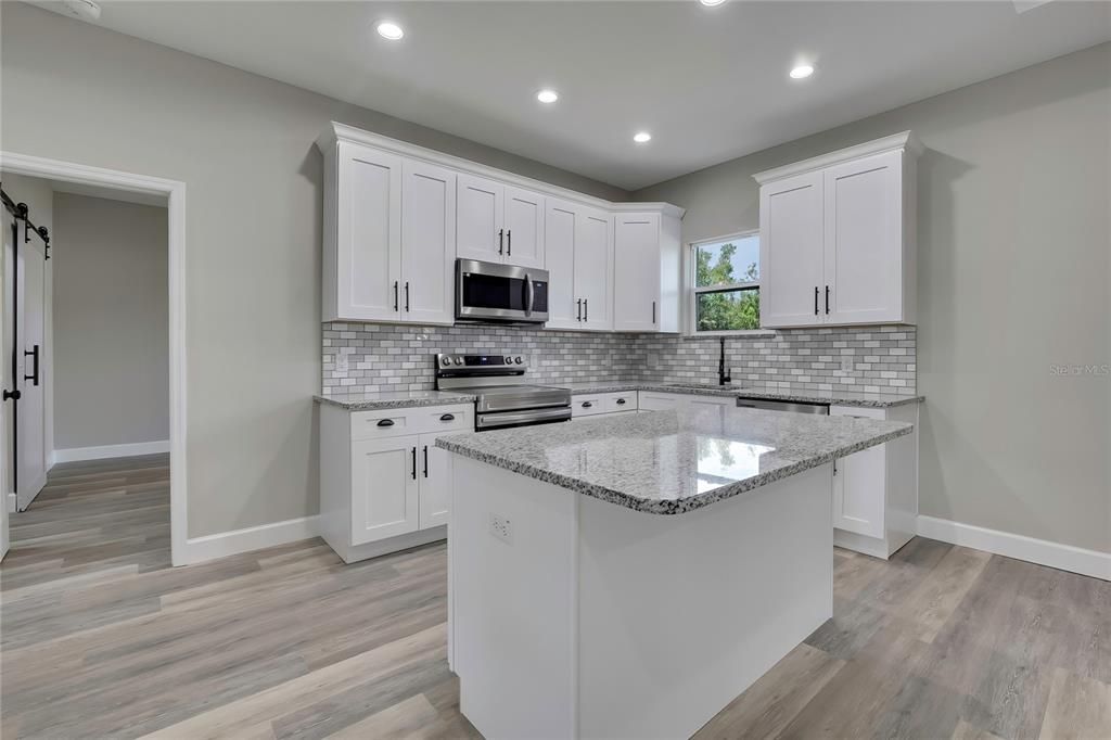 Activo con contrato: $349,900 (3 camas, 2 baños, 1533 Pies cuadrados)