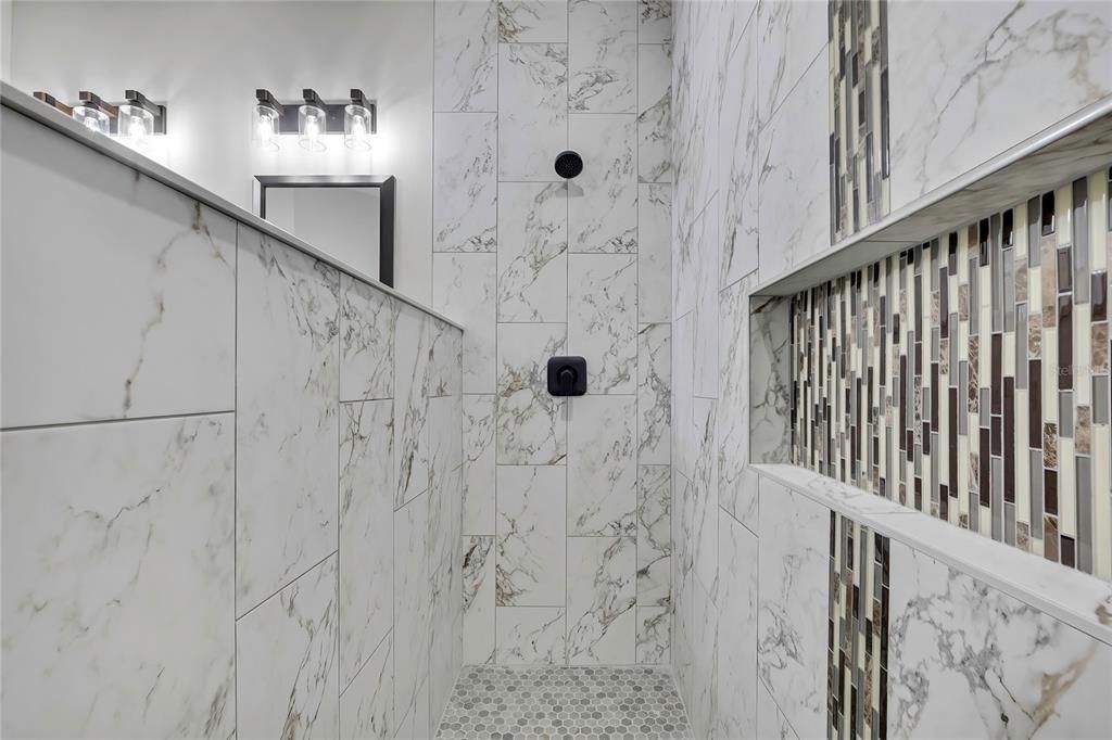 Activo con contrato: $349,900 (3 camas, 2 baños, 1533 Pies cuadrados)