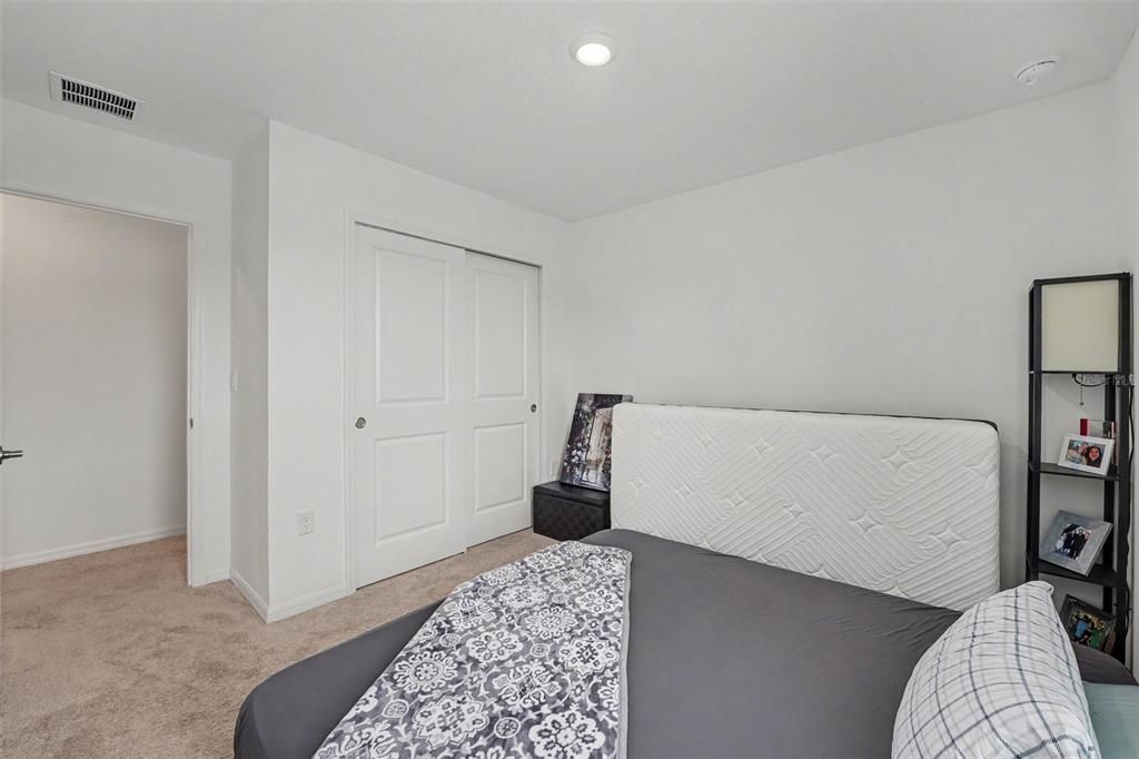 En Venta: $390,000 (4 camas, 2 baños, 2240 Pies cuadrados)