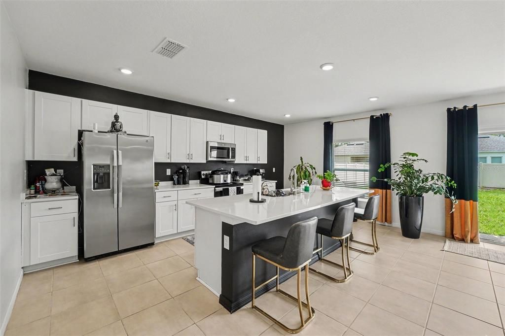 En Venta: $390,000 (4 camas, 2 baños, 2240 Pies cuadrados)